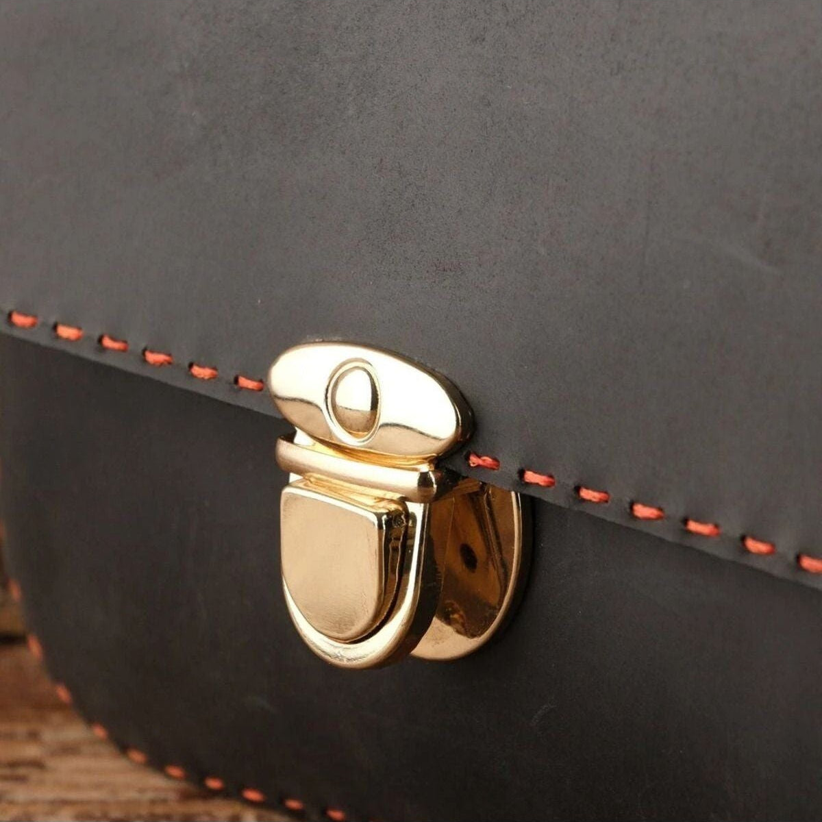 Handmade 100% Genuine Calfskin Shoulder Bag 26cmx19cmx6cm SPF-C-003