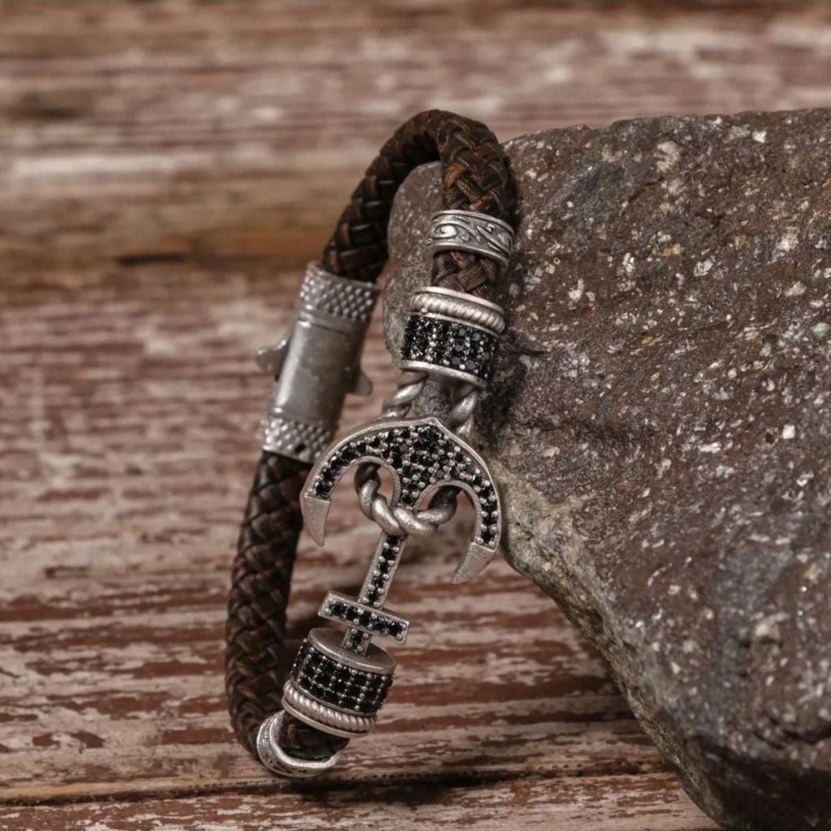 El Yapımı Hakiki Deri ve Pirinç Motifli Kilitli Tokalı Bileklik SPF-P-007