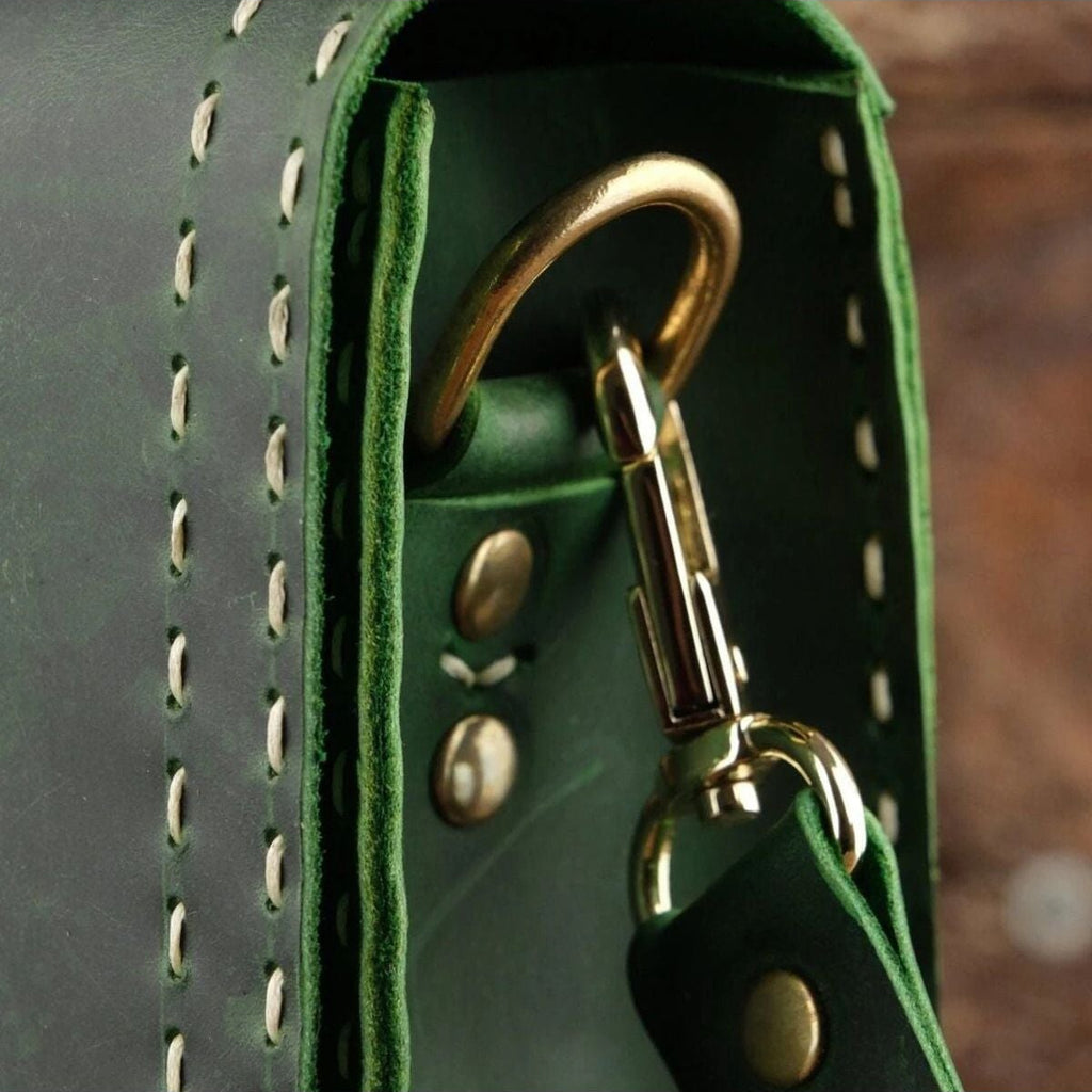 El Yapımı %100 Hakiki Dana Derisi Omuz Çantası 26cmx20cmx8cm SPF-C-004