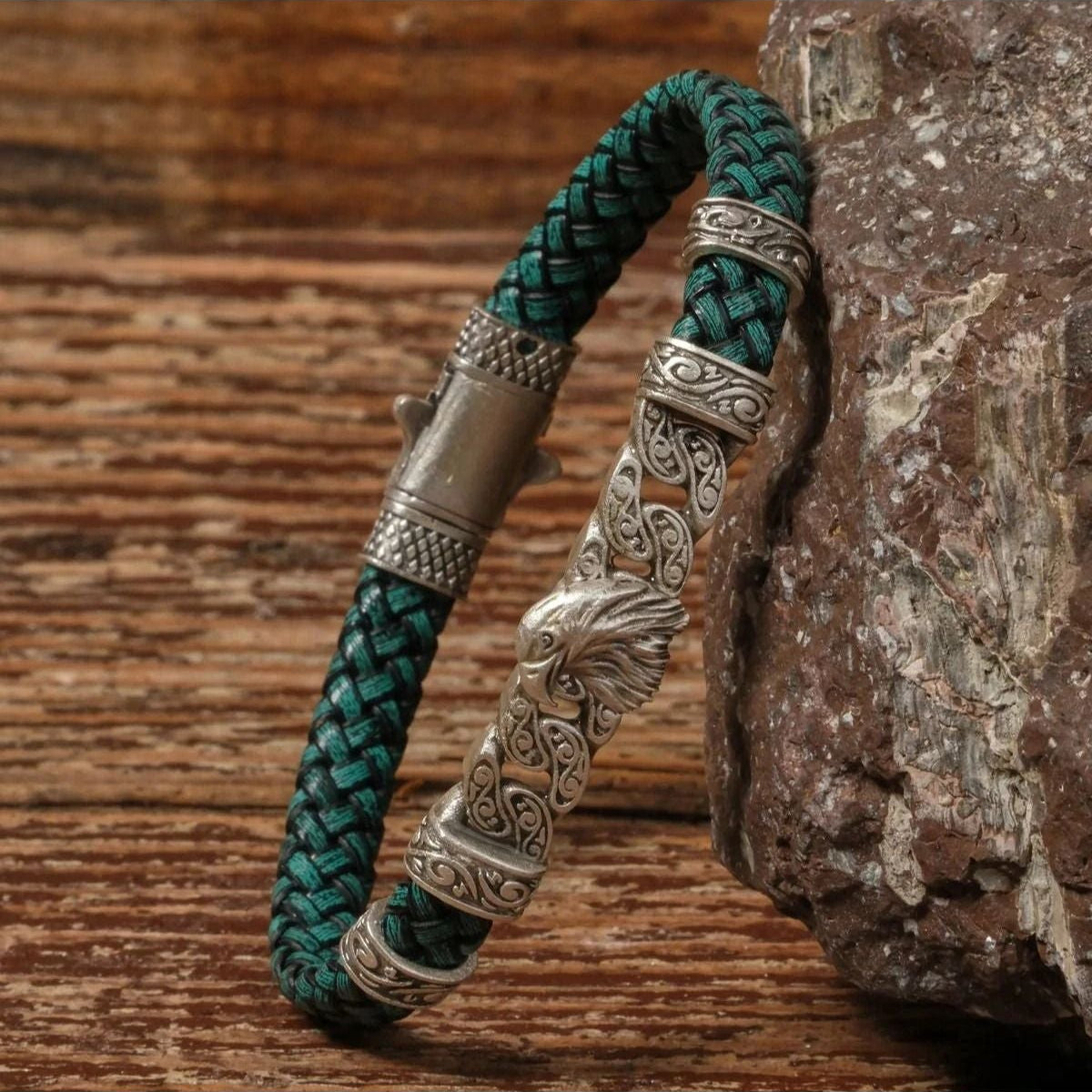 El Yapımı Hakiki Deri ve Pirinç Motifli Kilitli Tokalı Bileklik SPF-P-029