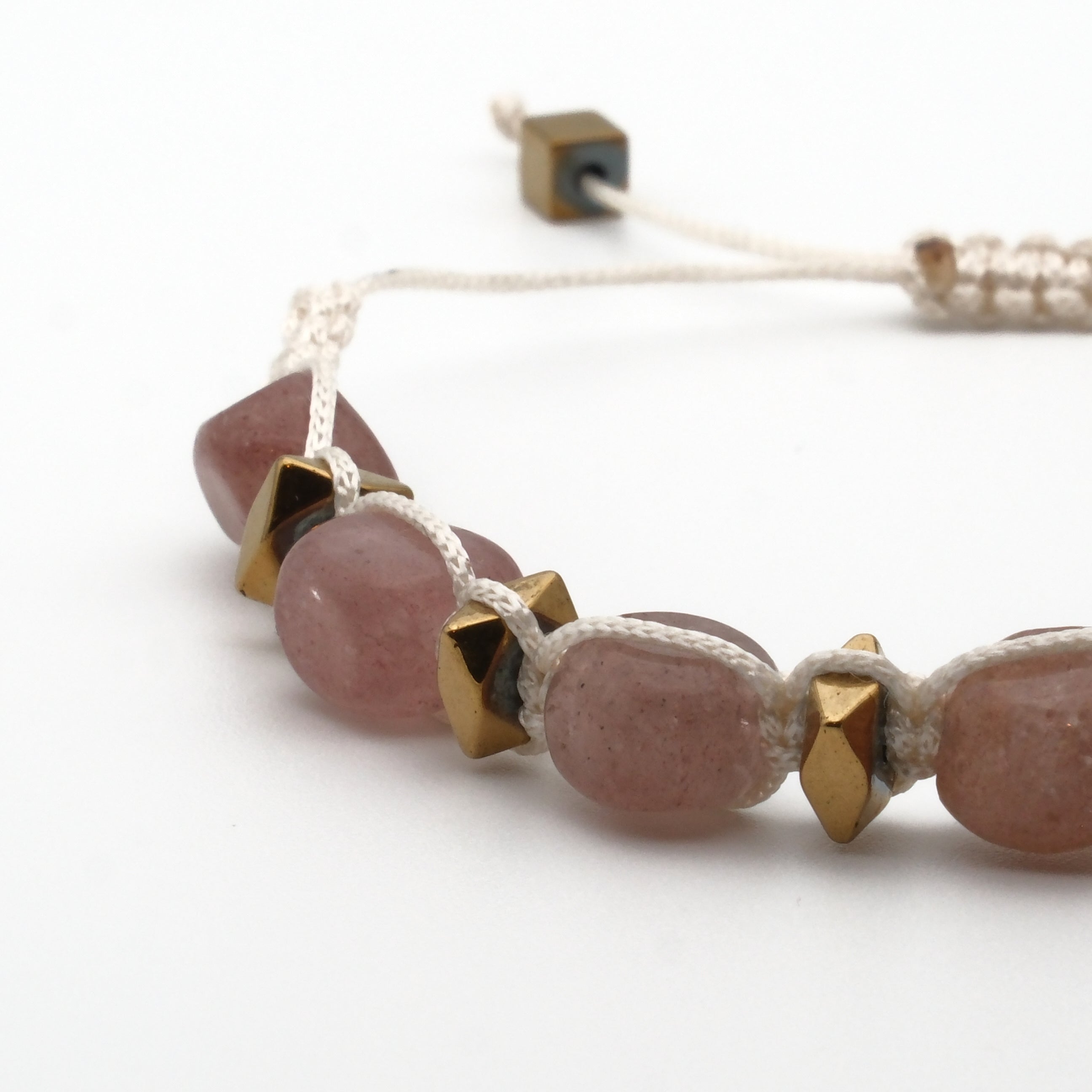 Çilek Kuvars Macrome Sertifikalı Doğal Taş Bileklik SPF-A-105