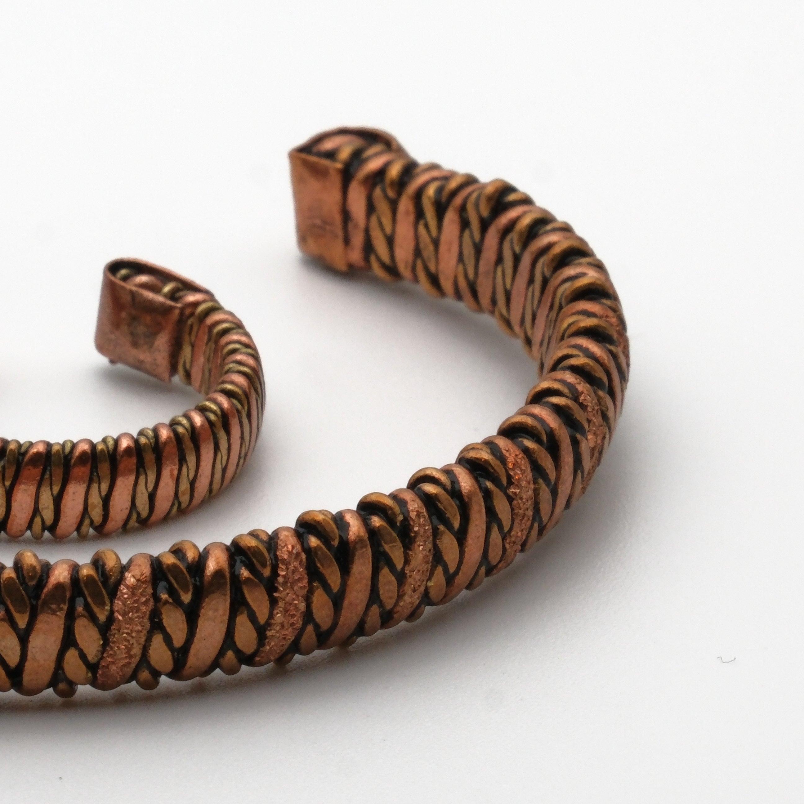 El Yapımı Motifli Saf Bakır Unisex Bileklik ve Yüzük Seti SPF-B-016