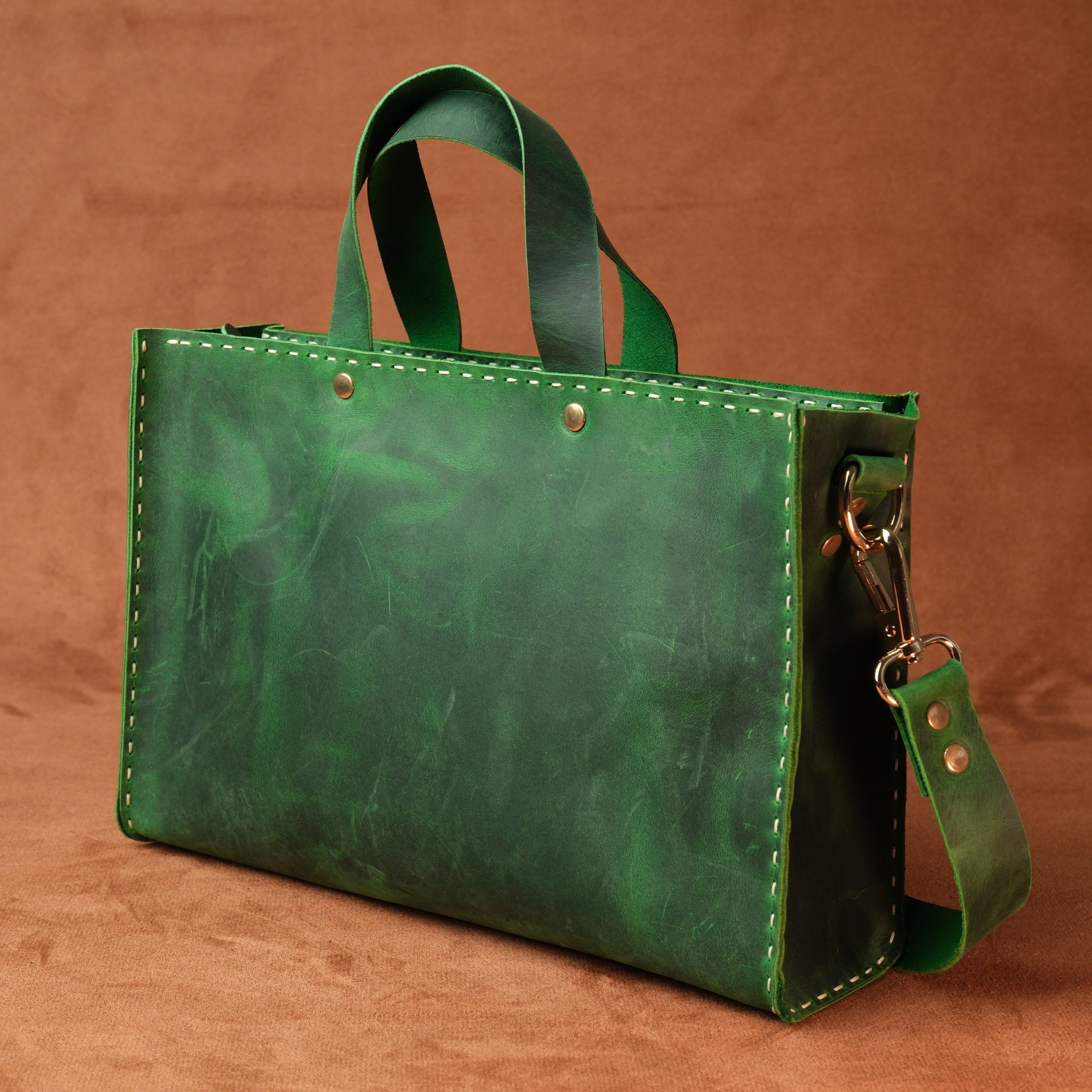 El Yapımı %100 Hakiki Dana Derisi Omuz Çantası 29cmx19cmx7cm SPF-C-017