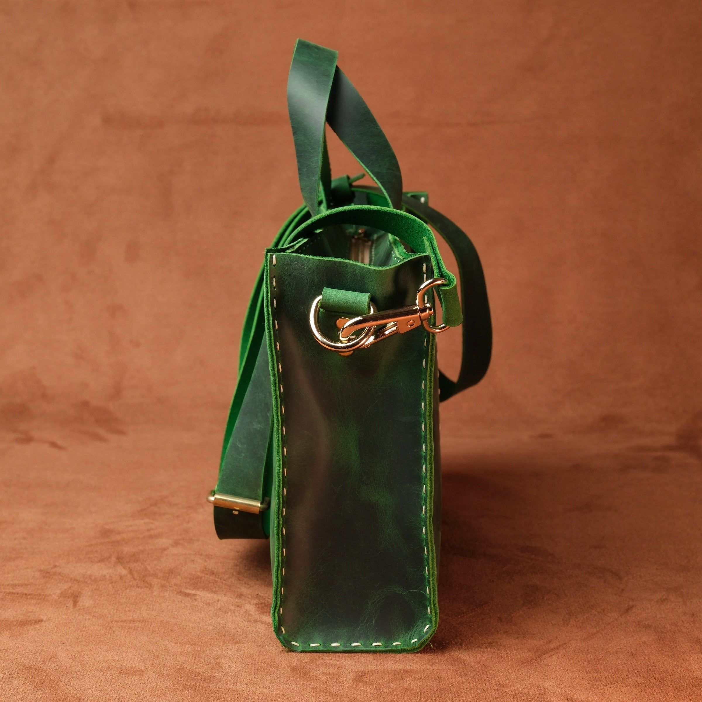 El Yapımı %100 Hakiki Dana Derisi Omuz Çantası 29cmx19cmx7cm SPF-C-017