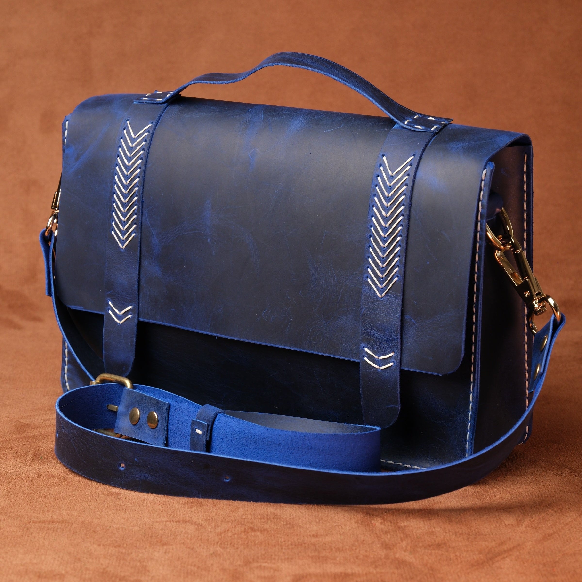 El Yapımı %100 Hakiki Dana Derisi Omuz Çantası 27cmx18cmx8cm SPF-C-011