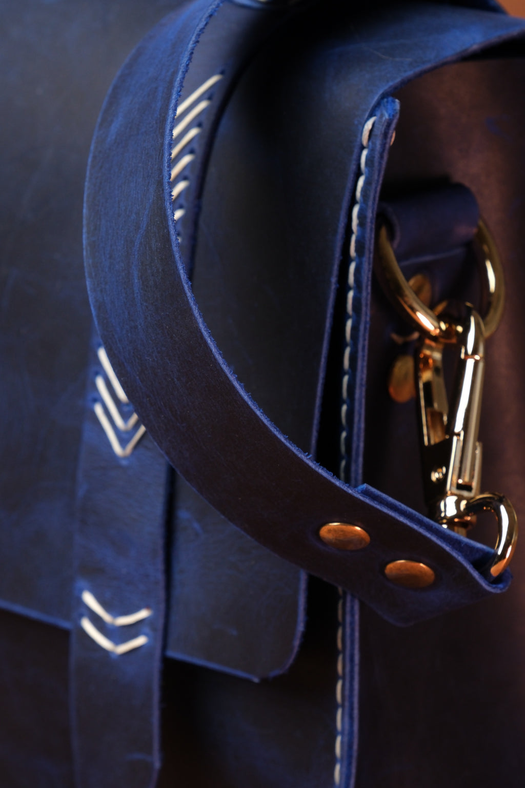 El Yapımı %100 Hakiki Dana Derisi Omuz Çantası 27cmx18cmx8cm SPF-C-011