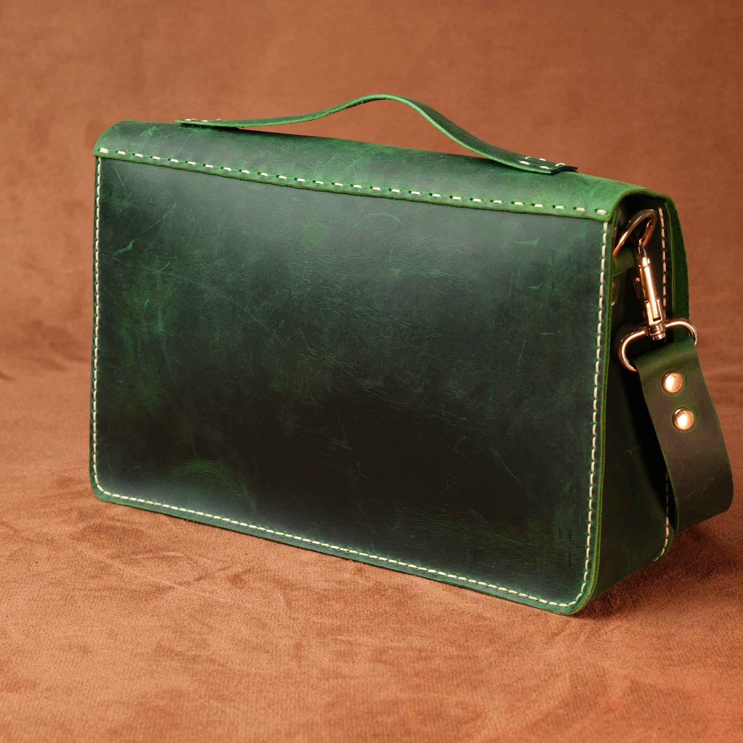 El Yapımı %100 Hakiki Dana Derisi Omuz Çantası 27cmx18cmx8cm SPF-C-010