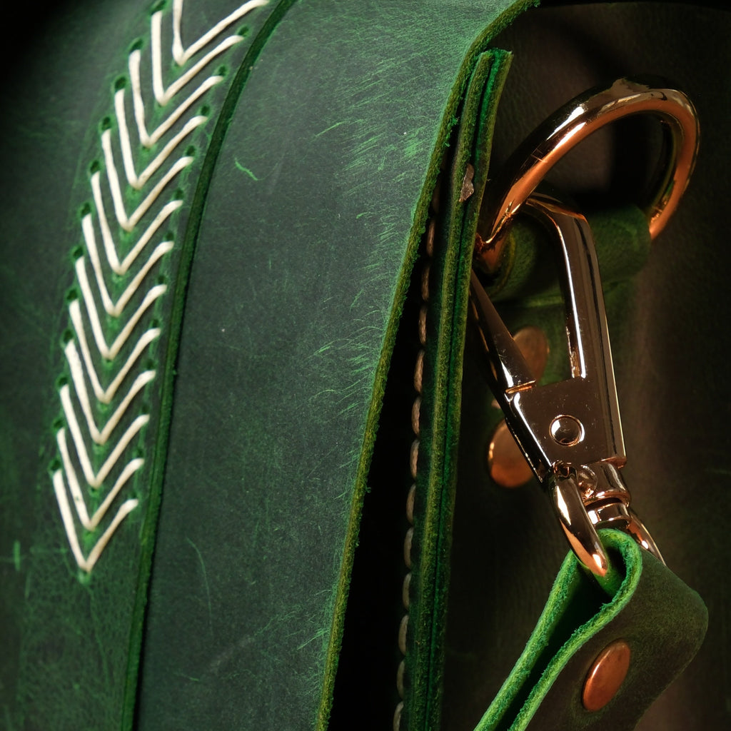 El Yapımı %100 Hakiki Dana Derisi Omuz Çantası 27cmx18cmx8cm SPF-C-010