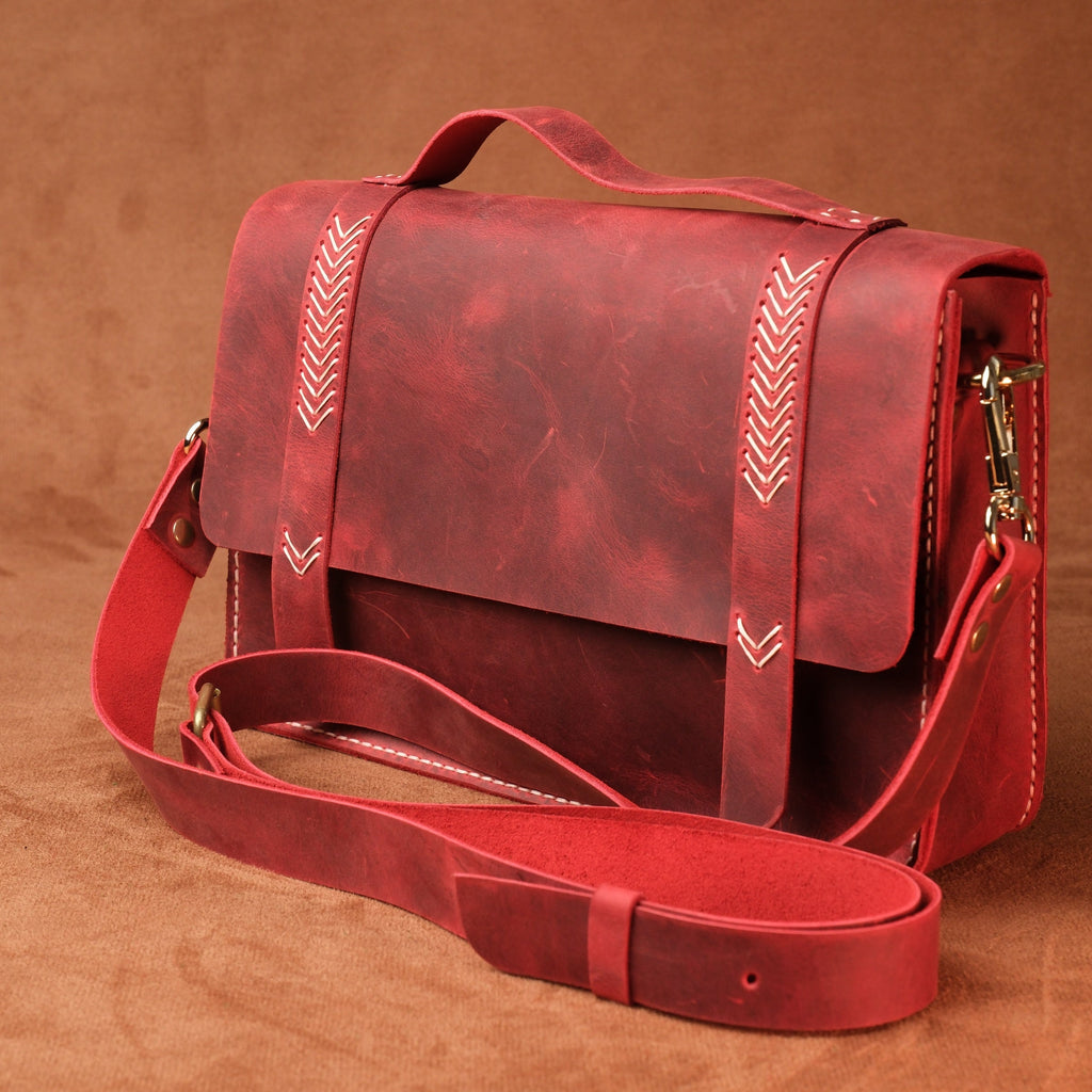 El Yapımı %100 Hakiki Dana Derisi Omuz Çantası 27cmx18cmx8cm SPF-C-009