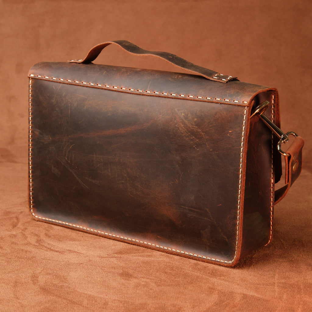 El Yapımı %100 Hakiki Dana Derisi Omuz Çantası 27cmx18cmx8cm SPF-C-008