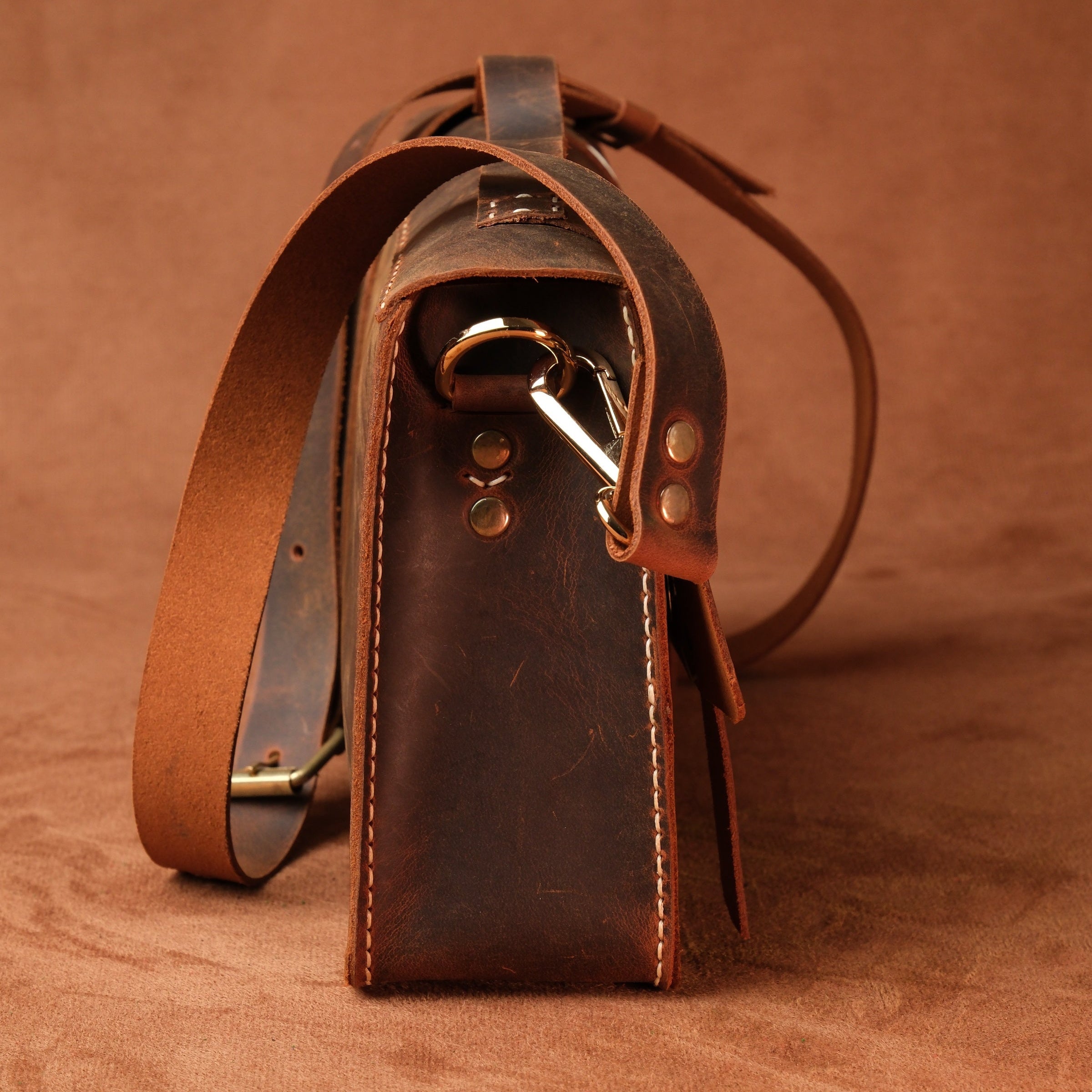 El Yapımı %100 Hakiki Dana Derisi Omuz Çantası 27cmx18cmx8cm SPF-C-008