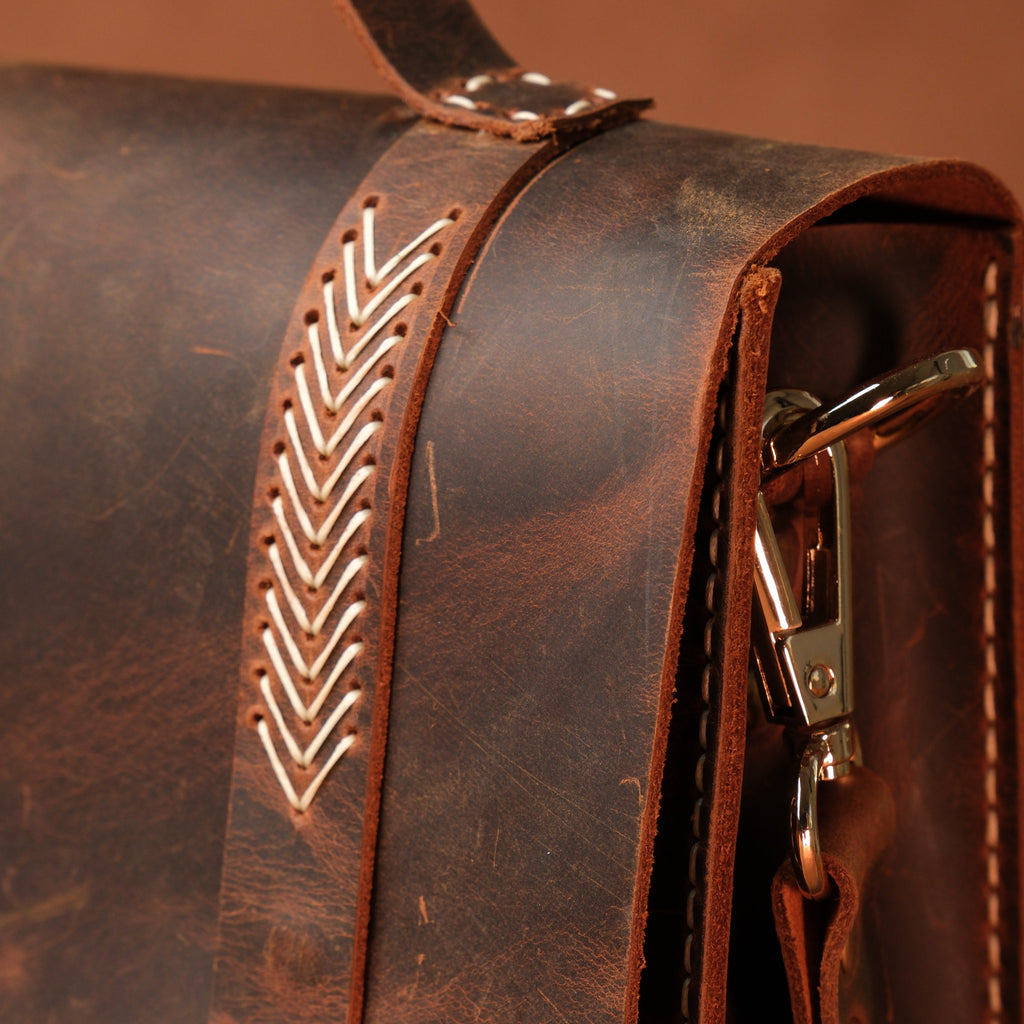 El Yapımı %100 Hakiki Dana Derisi Omuz Çantası 27cmx18cmx8cm SPF-C-008