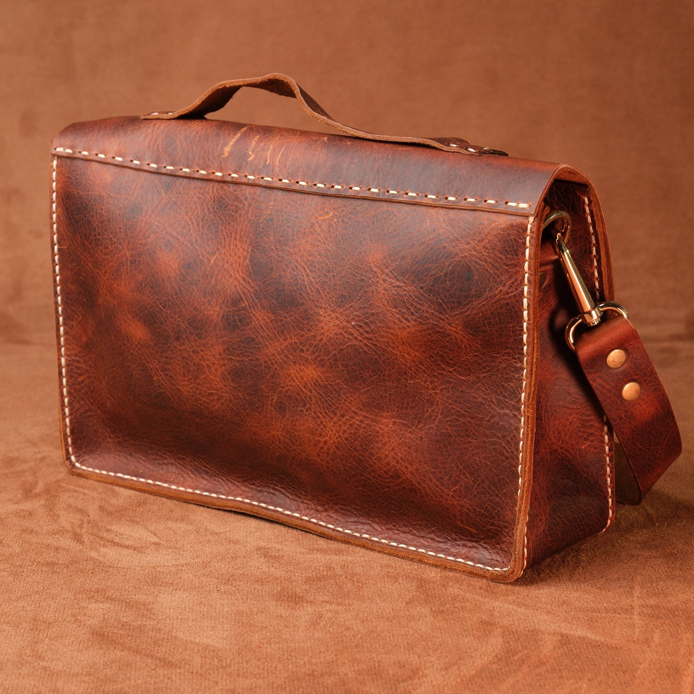 El Yapımı %100 Hakiki Dana Derisi Omuz Çantası 27cmx18cmx8cm SPF-C-007