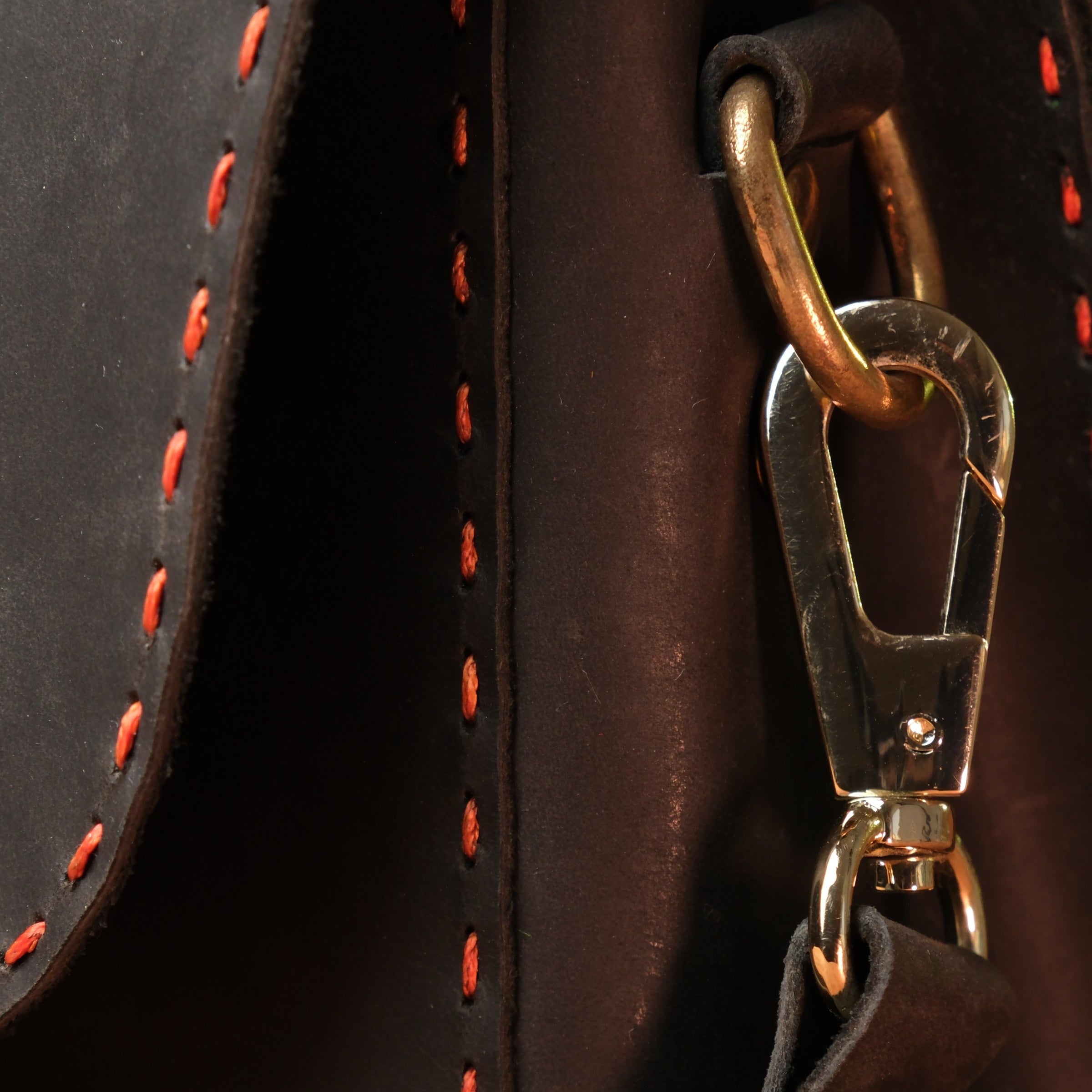 El Yapımı %100 Hakiki Dana Derisi Omuz Çantası 26cmx19cmx6cm SPF-C-003