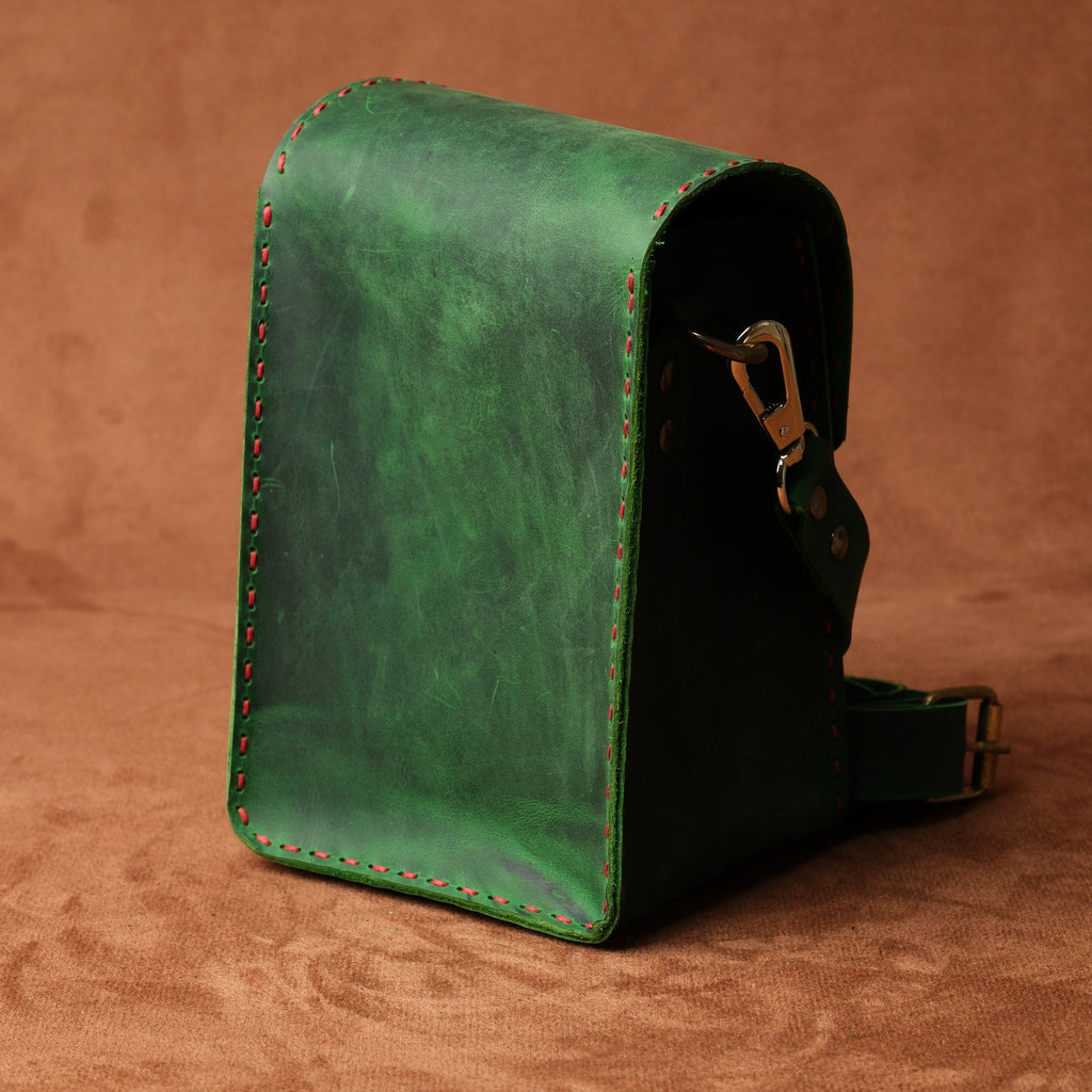 El Yapımı %100 Hakiki Dana Derisi Omuz Çantası 11cmx13cmx18cm SPF-C-022