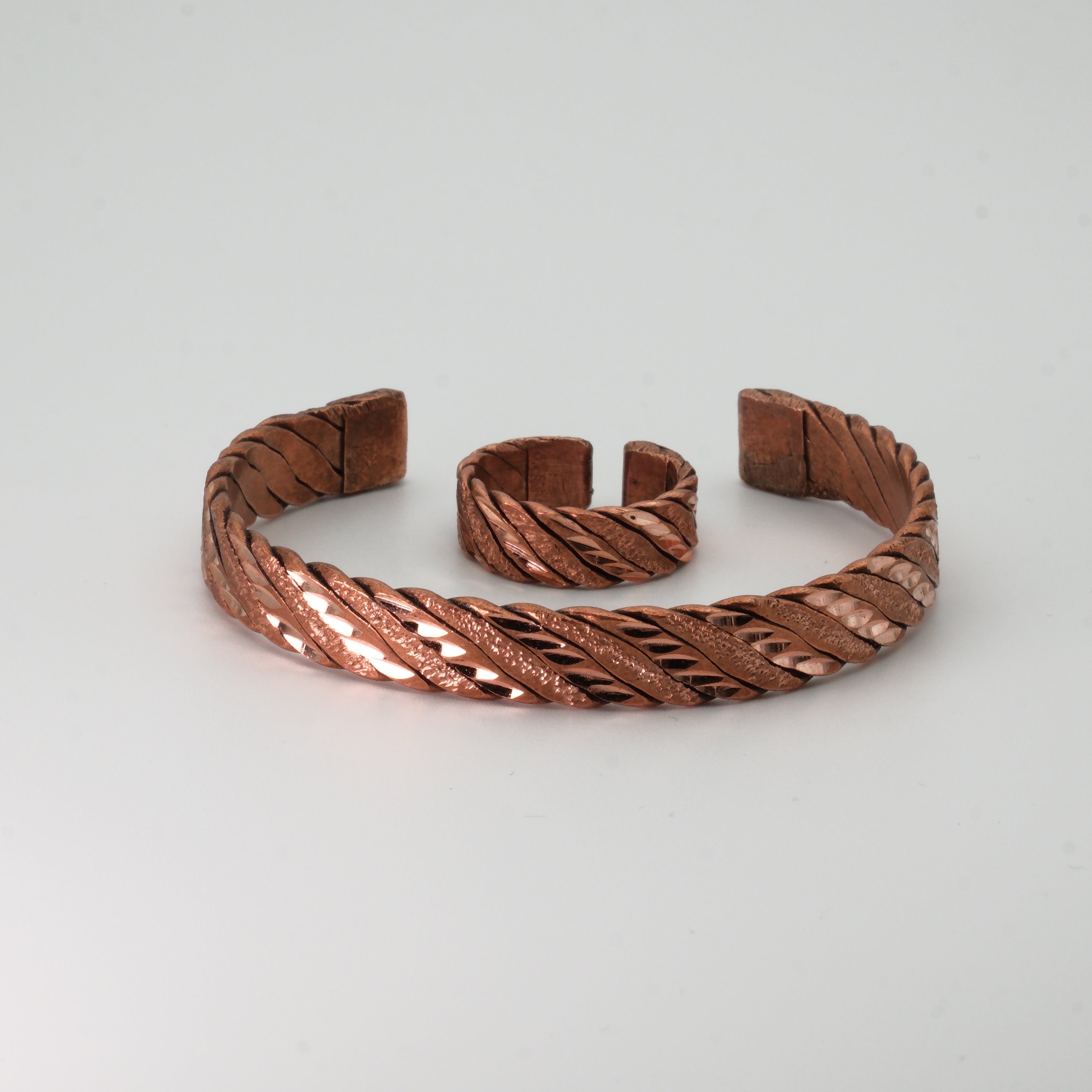 El Yapımı Motifli Saf Bakır Unisex Bileklik ve Yüzük Seti SPF-B-019